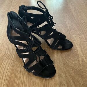 Tahari Heels